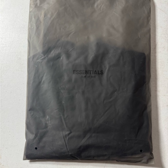 NWT FEAR OF GOD ESSENTIALS Black Bonded T-Shirt - M - Picture 7 of 9